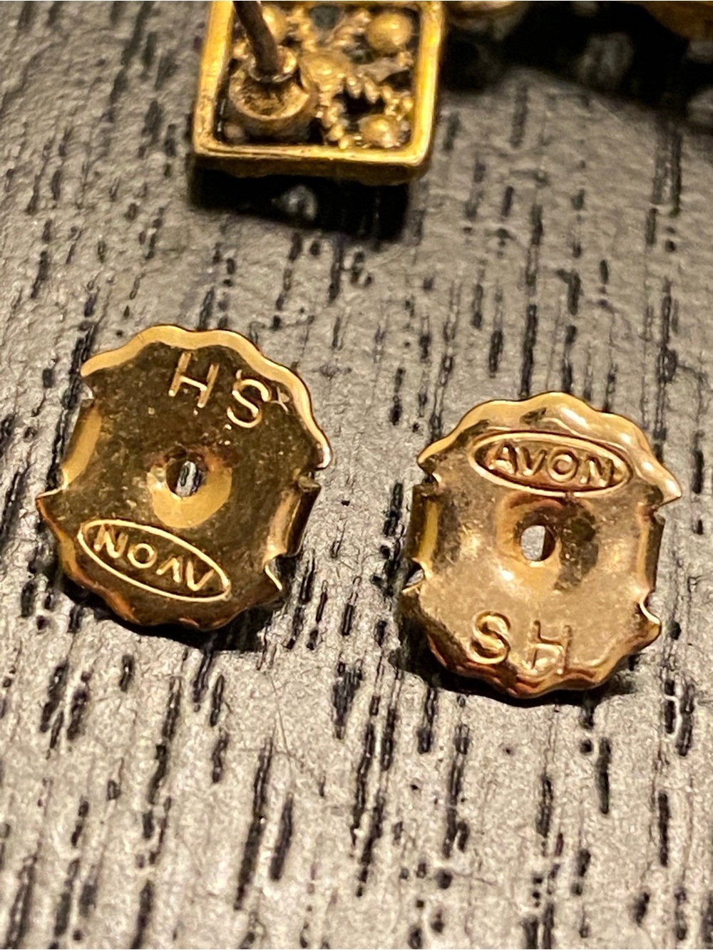 Avon Royal Briolette Drop Pierced Earrings - Picture 4 of 6